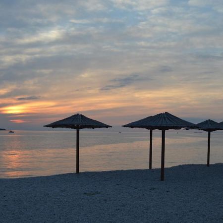 Apartment Sunrise Fuer 6 Personen In Pula-Stinjan Dış mekan fotoğraf